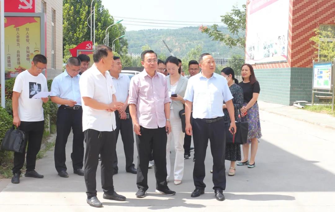 三門(mén)峽市政協(xié)副主席張景林一行深入三味奇開(kāi)展調(diào)研工作